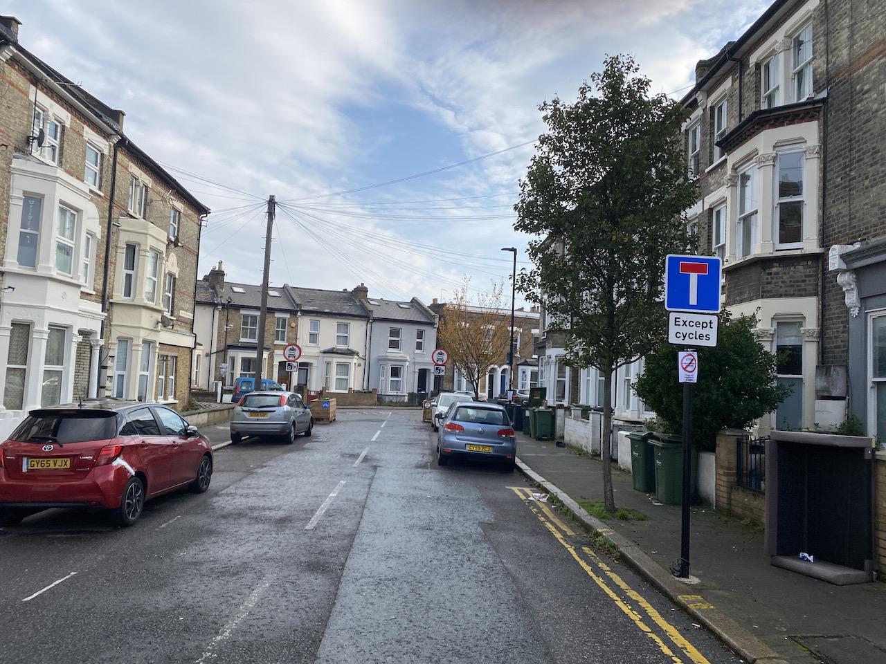 Sandmere Road blocked at Tintern Street | Knowledge Companion